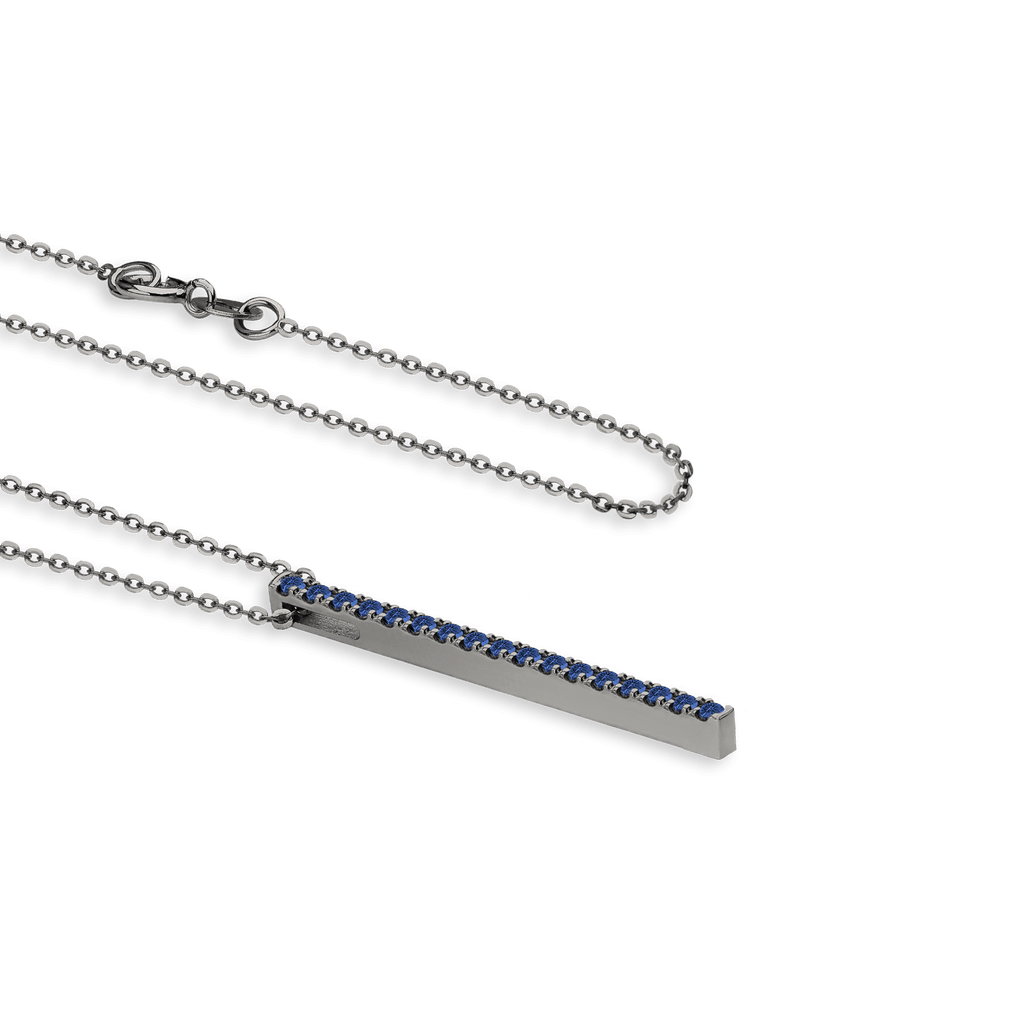 Collar de oro negro de 18 kt y zafiros de 0,20 ct